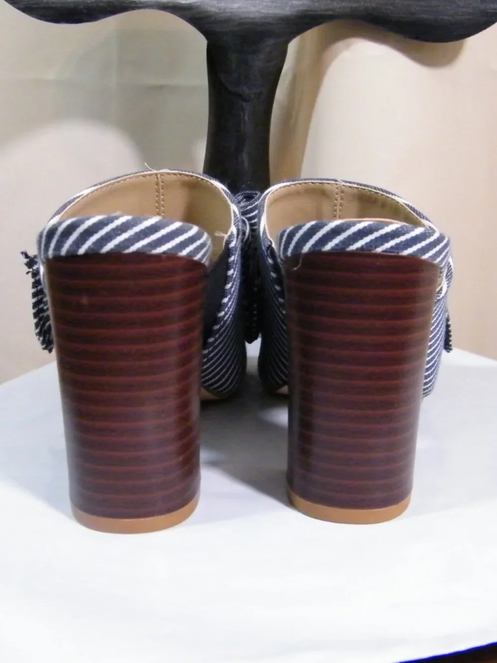 High heels Block style Cushion walk Sz. 6 women NWOT